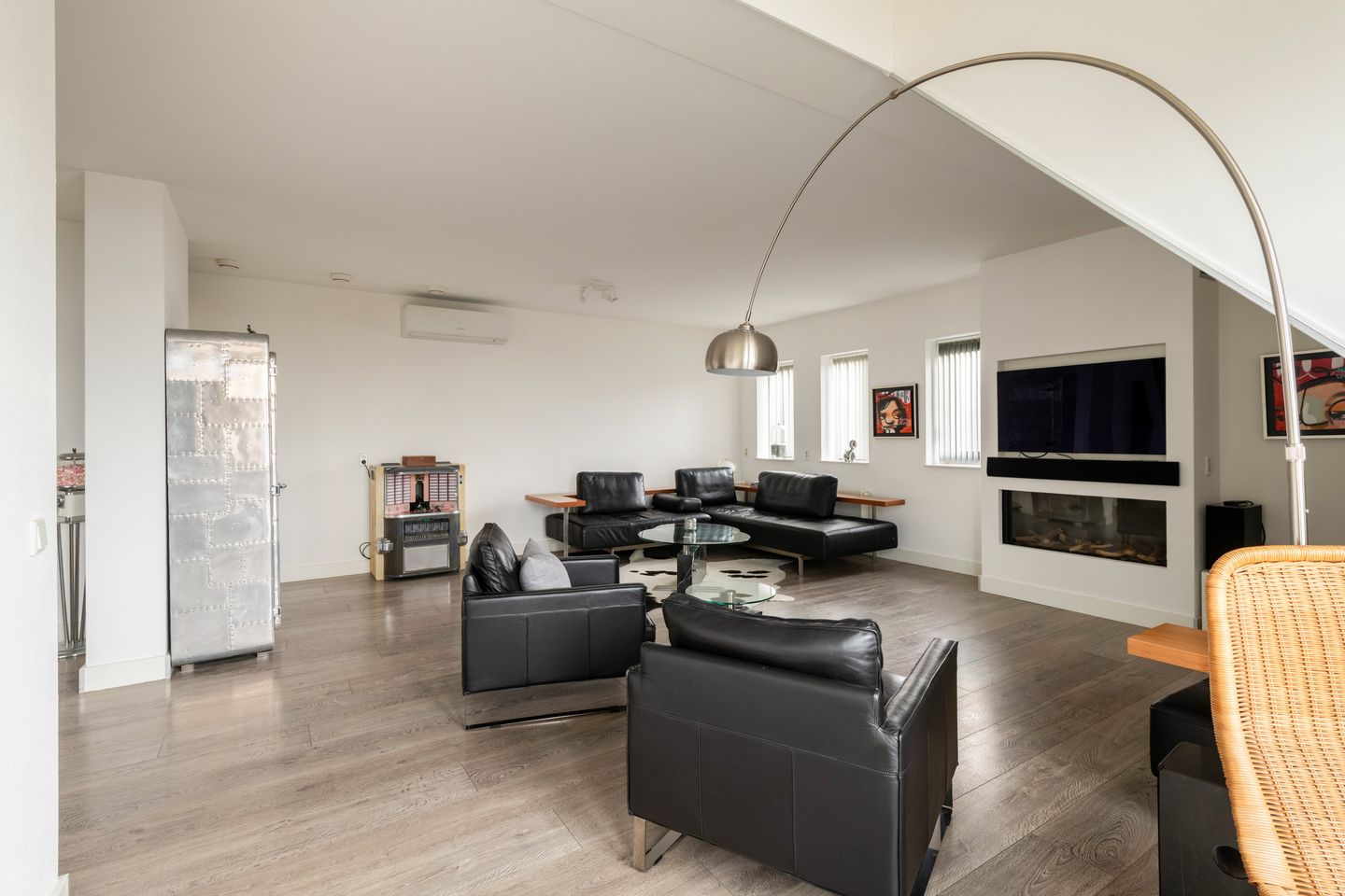 Foto 10 van Groot Horloo 10