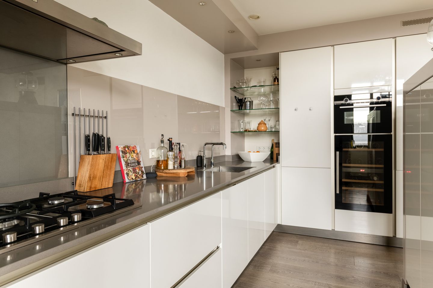 Foto 25 van Groot Horloo 10