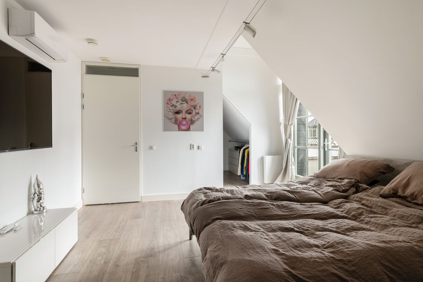 Foto 34 van Groot Horloo 10