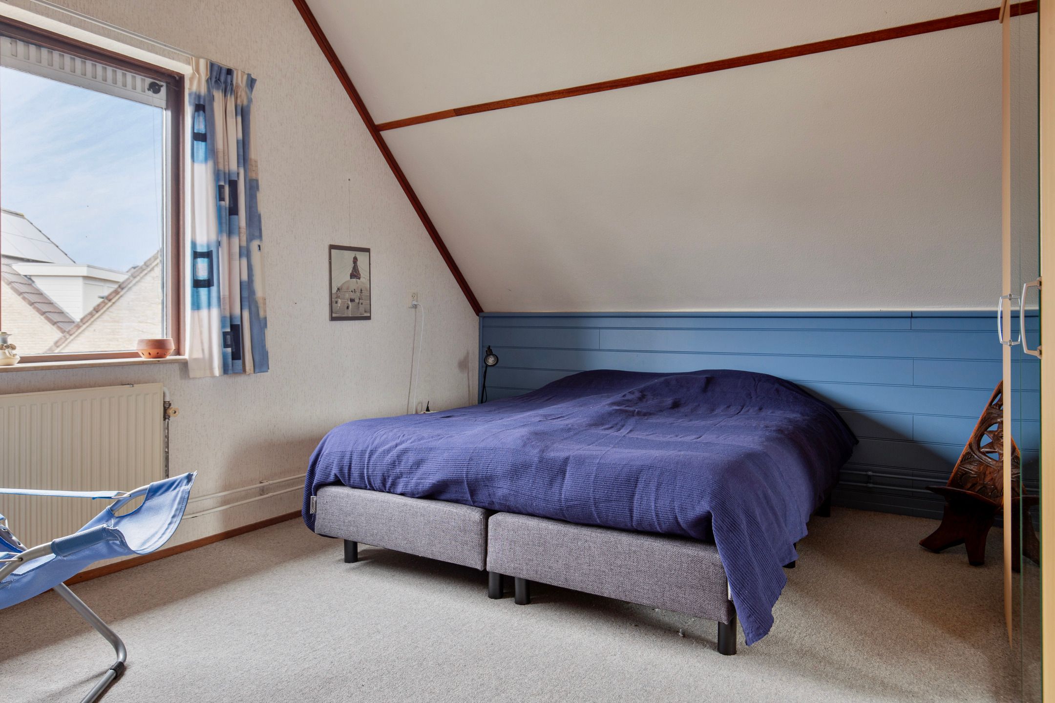 Spacious semi-detached bungalow with garage and sunny west-facing garden — 44