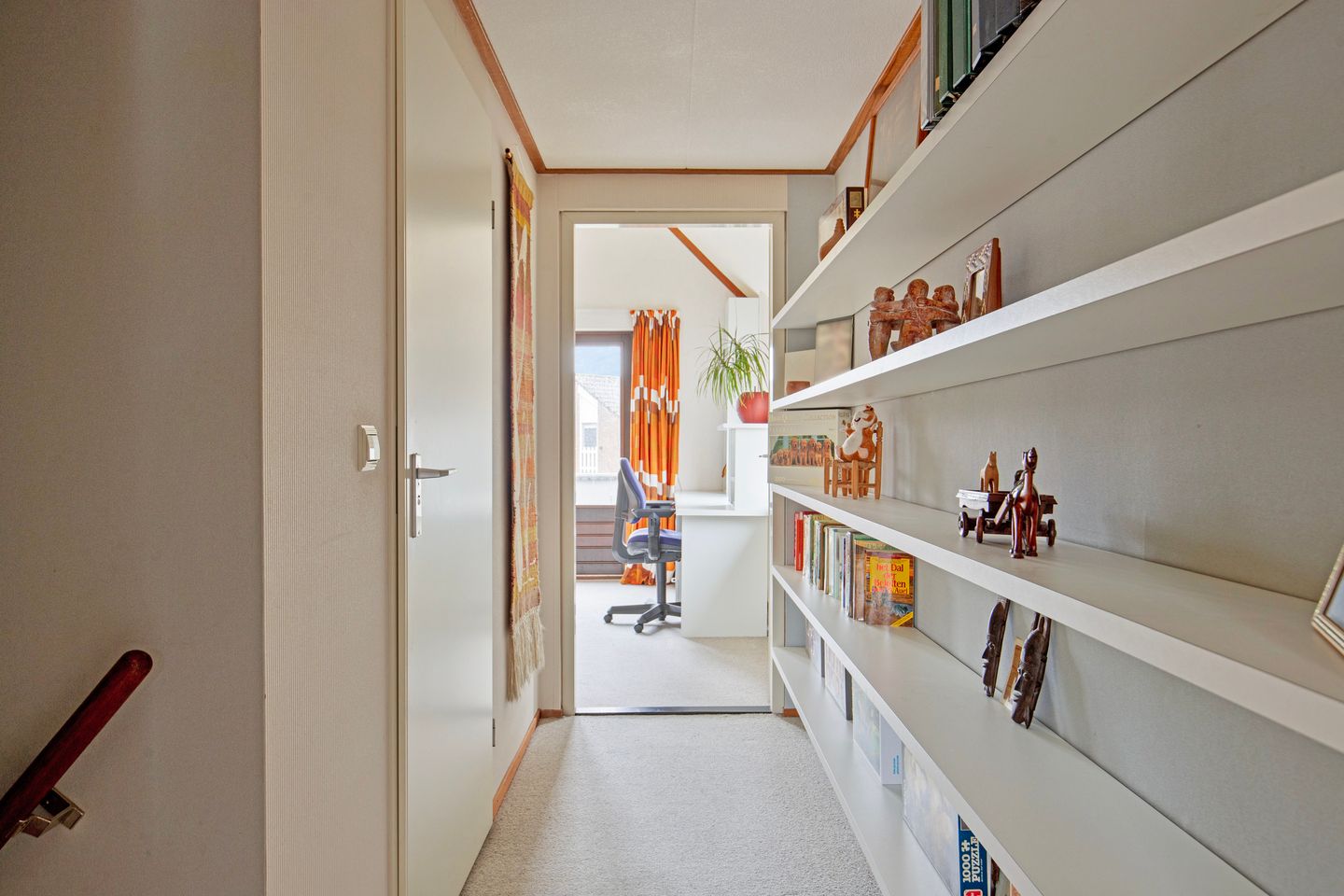 Spacious semi-detached bungalow with garage and sunny west-facing garden — 46