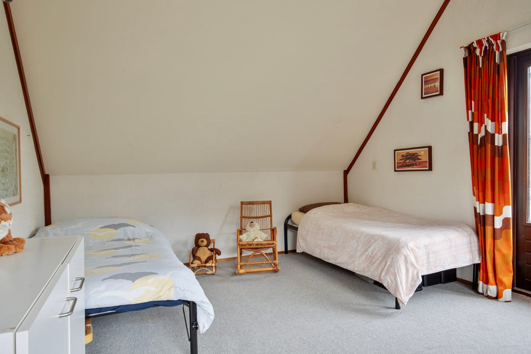 Spacious semi-detached bungalow with garage and sunny west-facing garden — 49