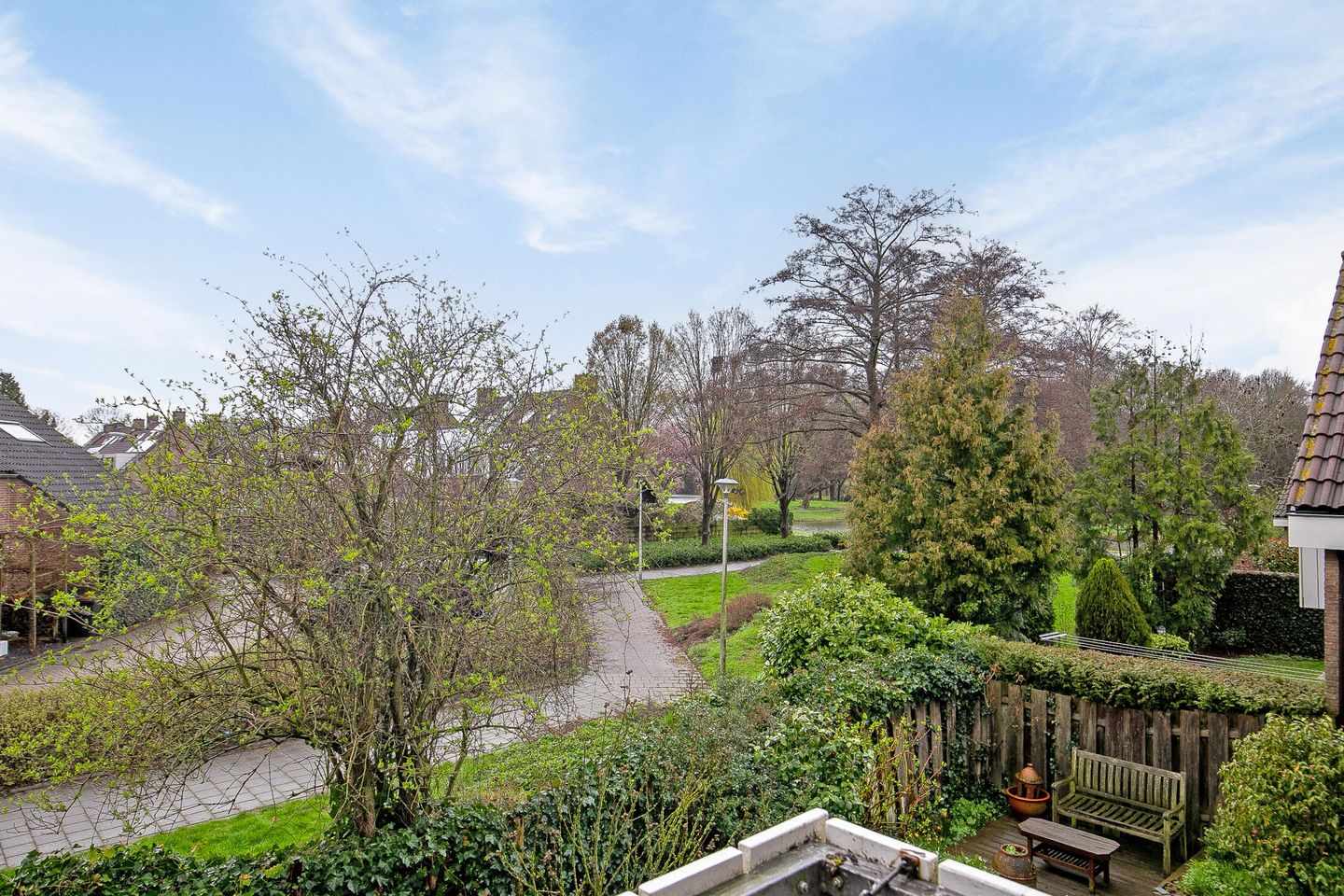Spacious semi-detached bungalow with garage and sunny west-facing garden — 61