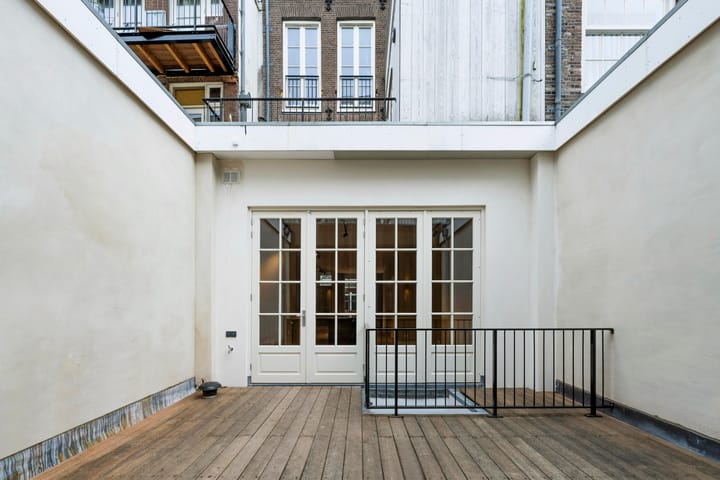 Photo 4 of Bloemstraat 13-B