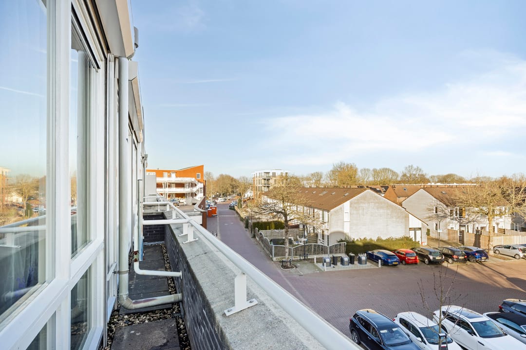 Unique apartment with atelier and roof terrace in Zevenaar Center — 21