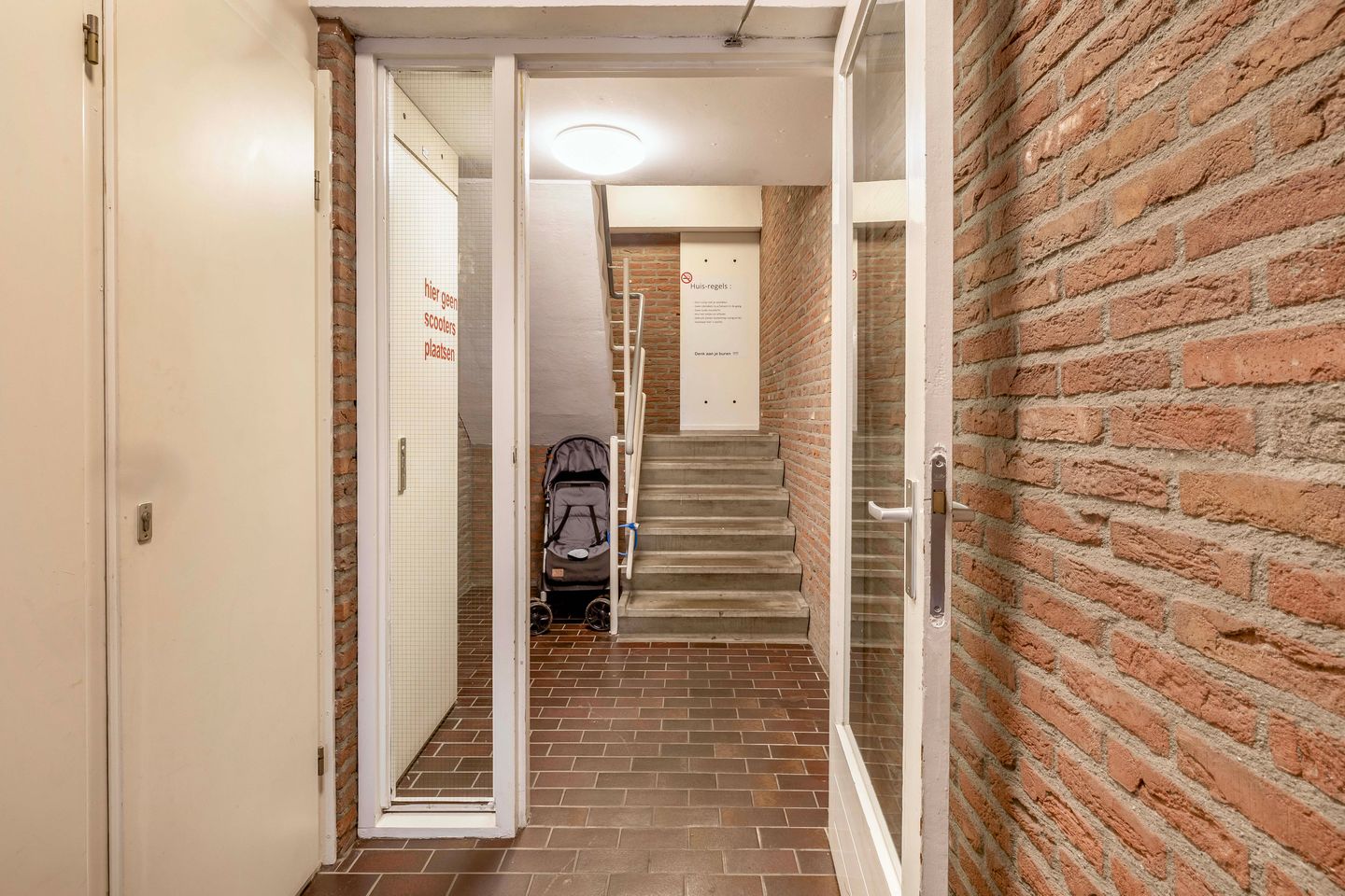 Foto 10 van Noord Koninginnewal 107