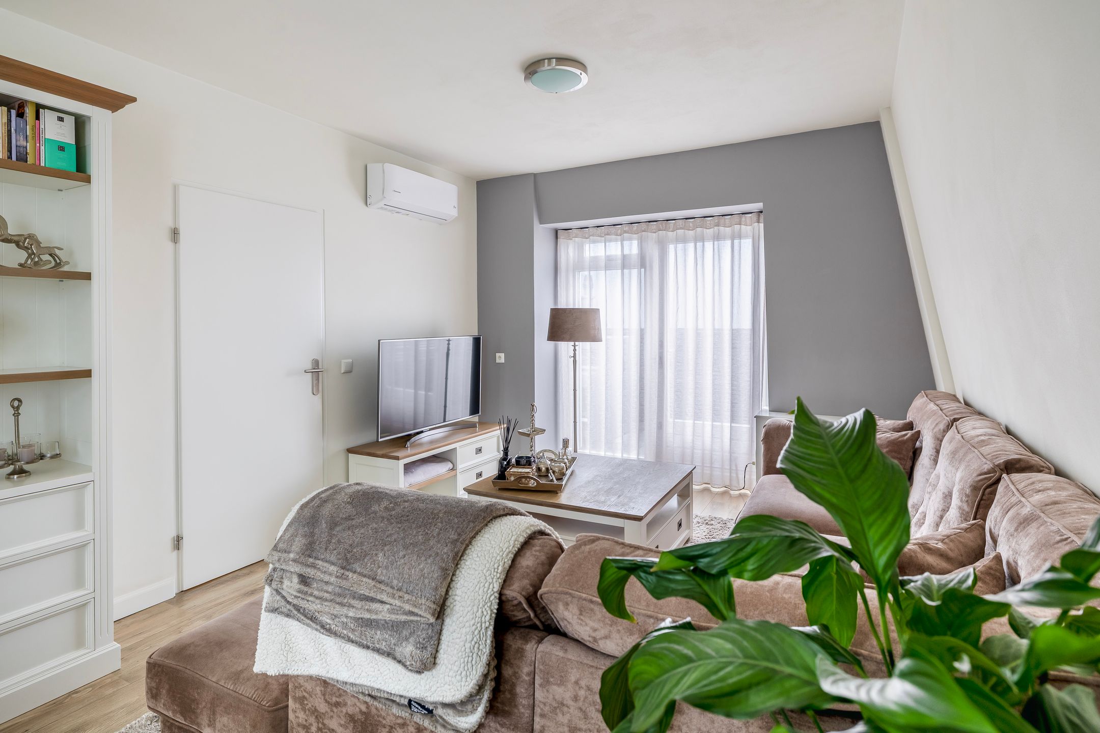 Foto 18 van Noord Koninginnewal 107