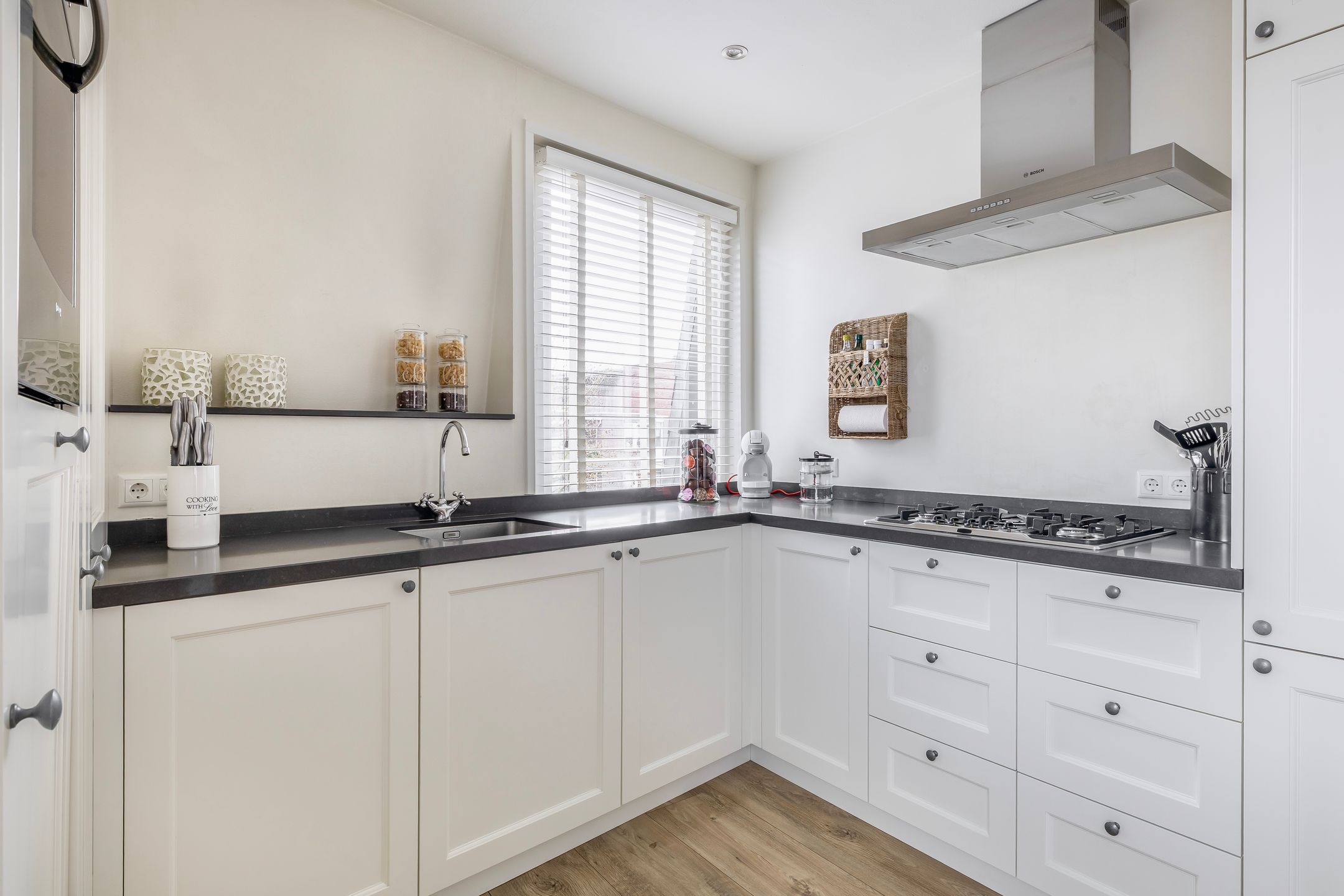 Foto 21 van Noord Koninginnewal 107