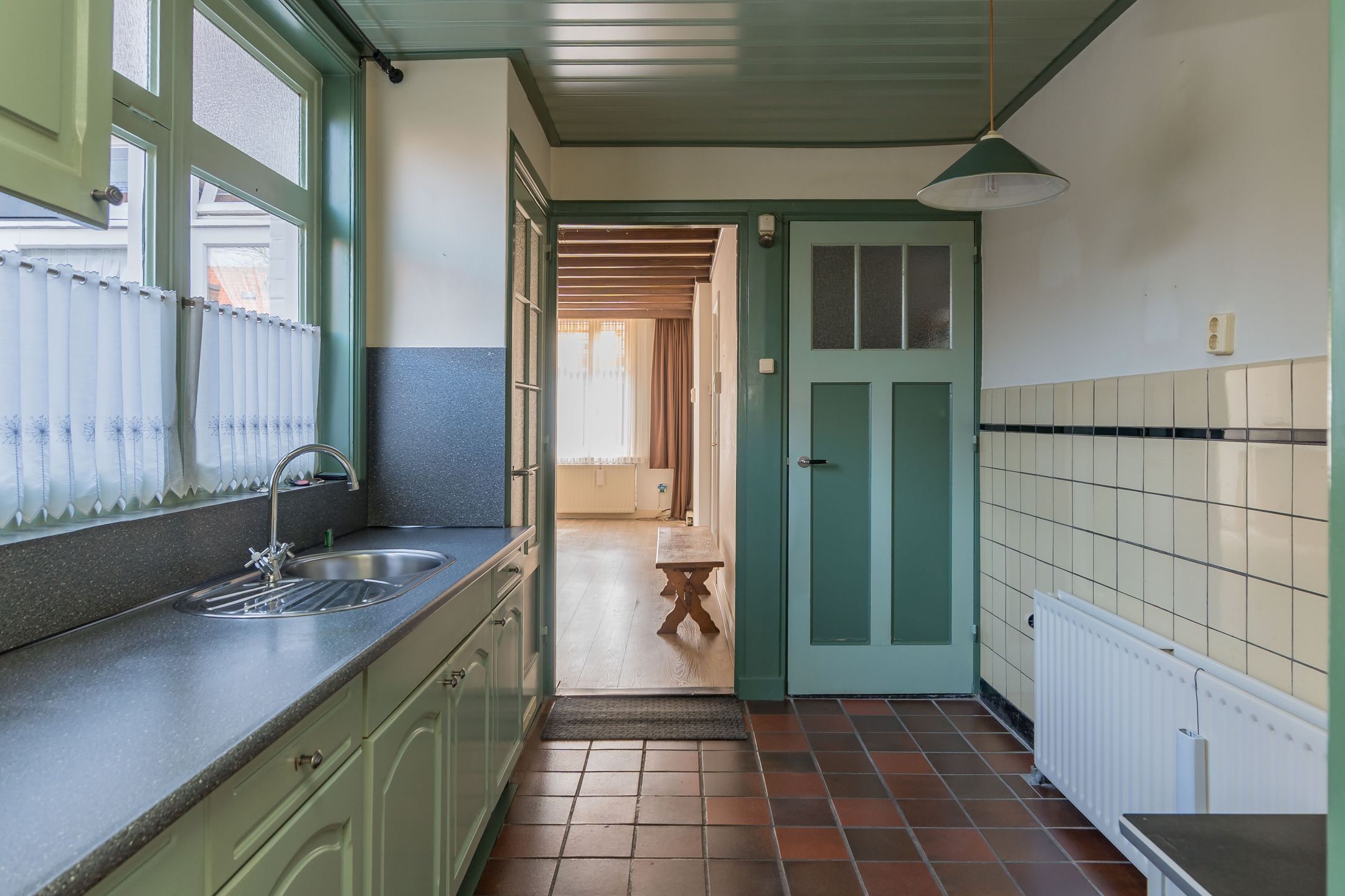 Characterful terraced house with spacious layout and potential in Tilburg — 12