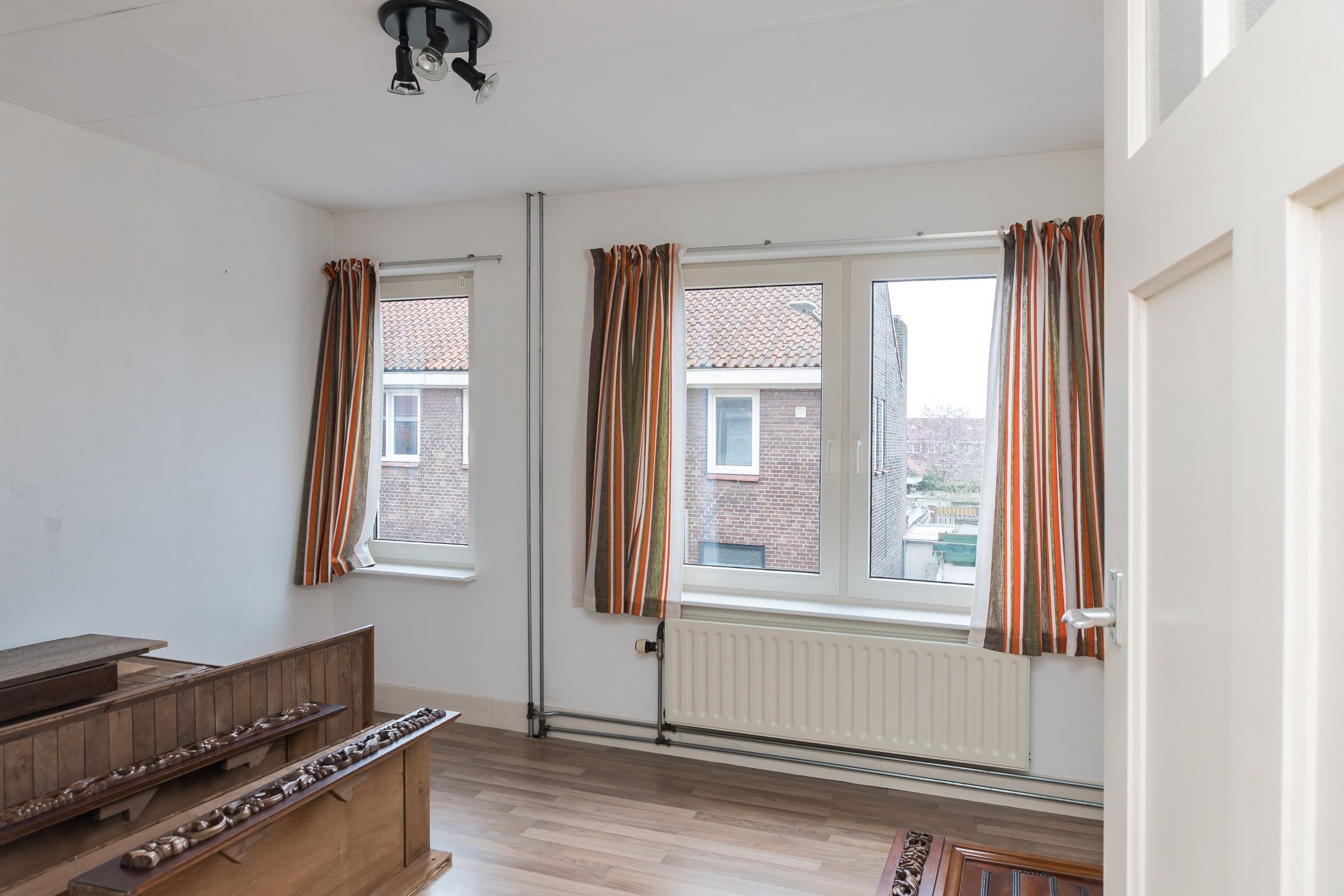 Characterful terraced house with spacious layout and potential in Tilburg — 18