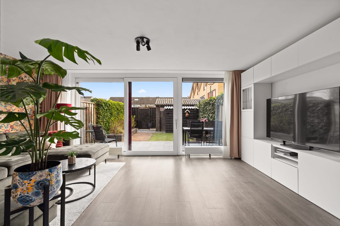 Modern Waterfront Family Home with 4 Bedrooms and Energy Label A in Benschop — 21
