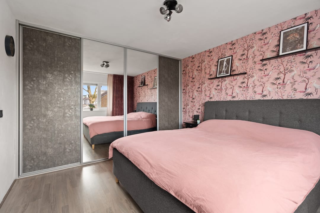 Modern Waterfront Family Home with 4 Bedrooms and Energy Label A in Benschop — 64