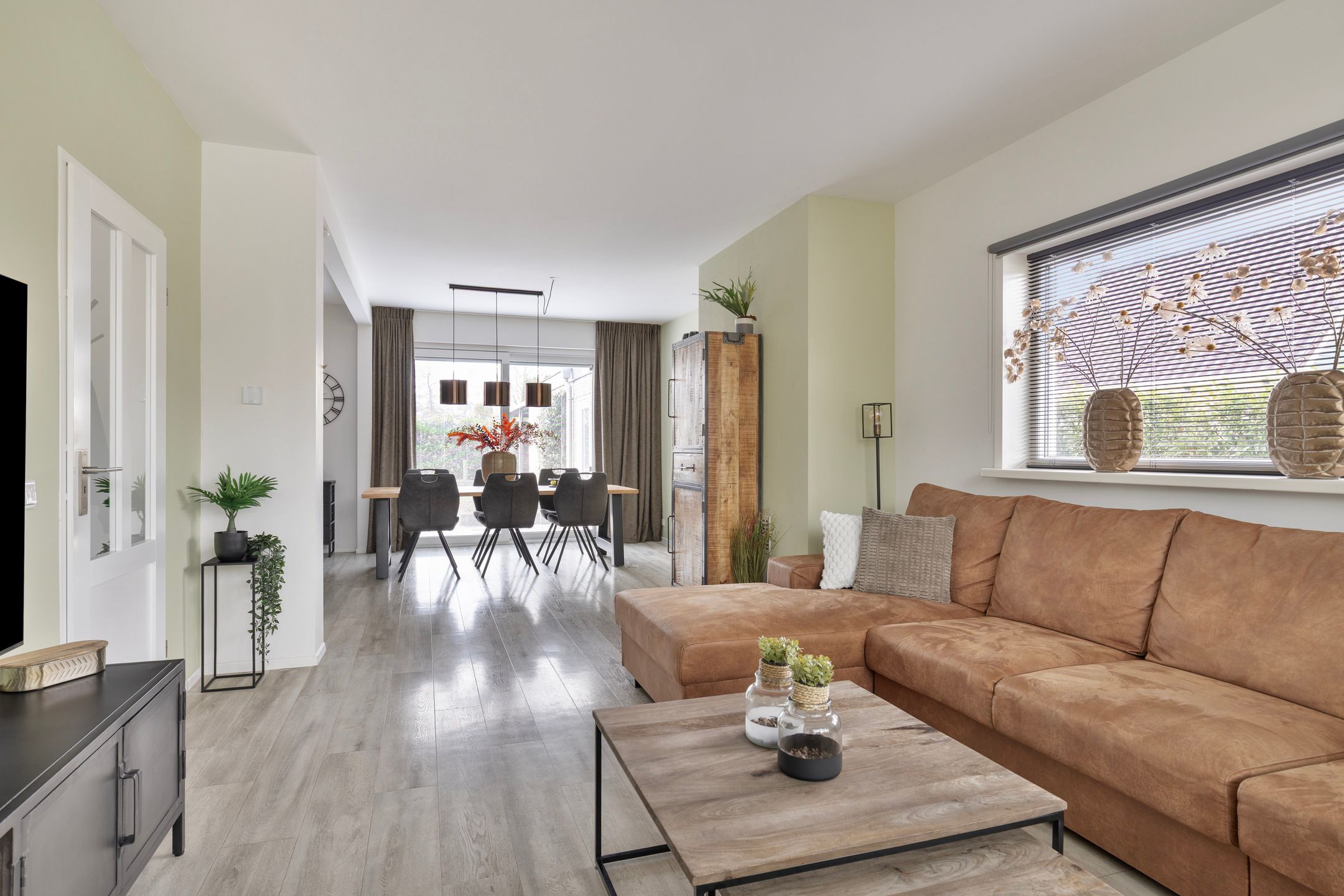 Foto 9 van Midwolderweg 17-B