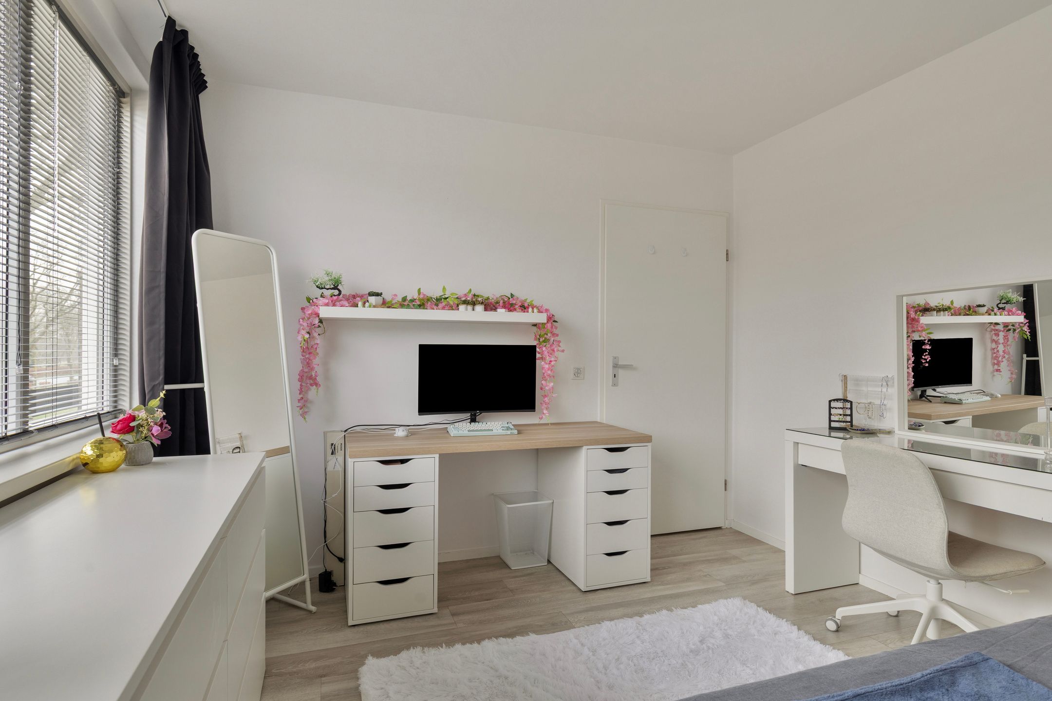 Foto 27 van Midwolderweg 17-B