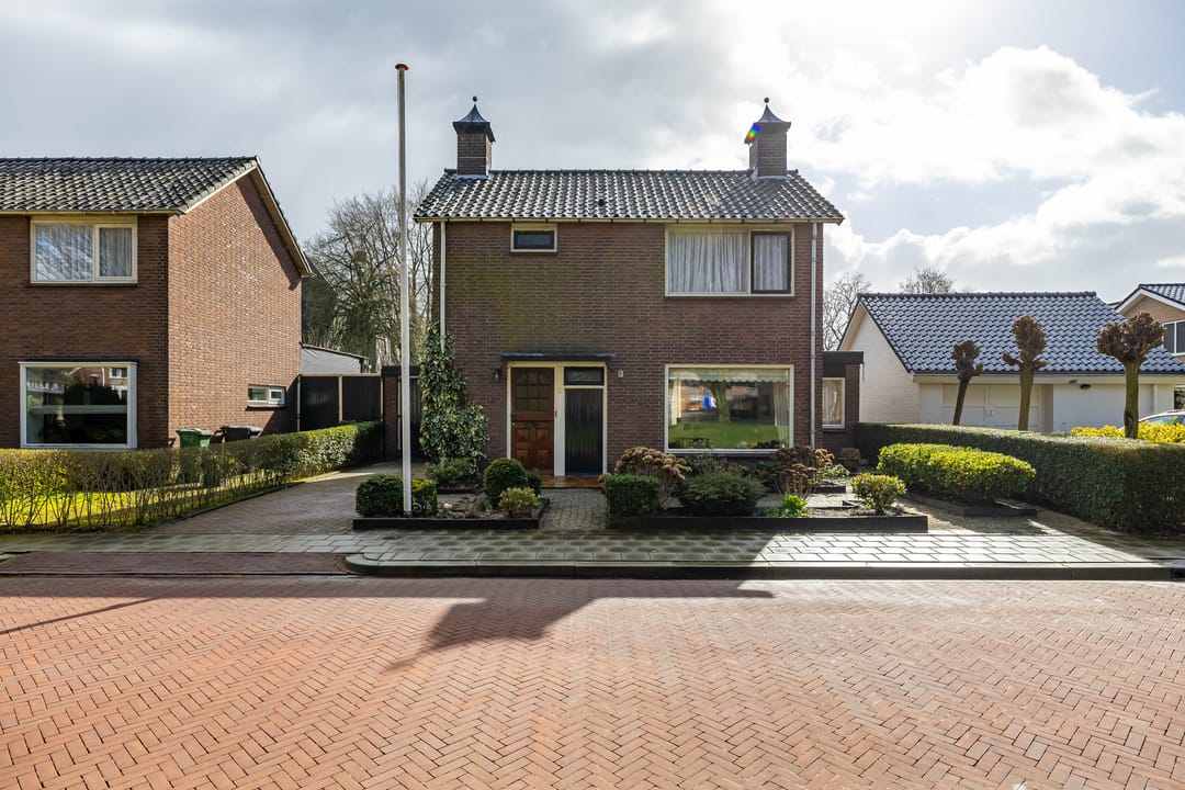 Foto 1 van Plantsoenstraat 1