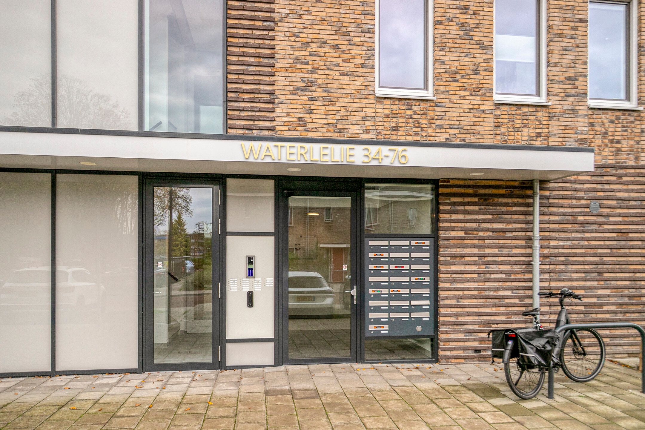 Photo 6 of Waterleliestraat 60