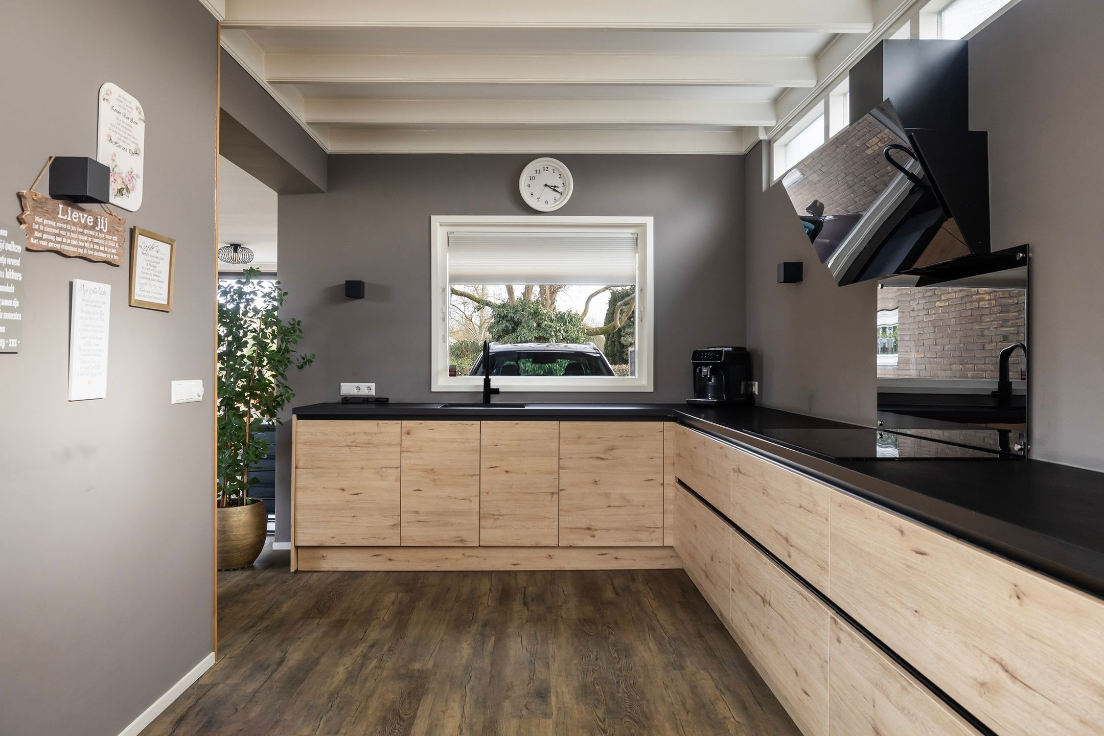 Foto 3 van Maria van Boechoutlaan 39