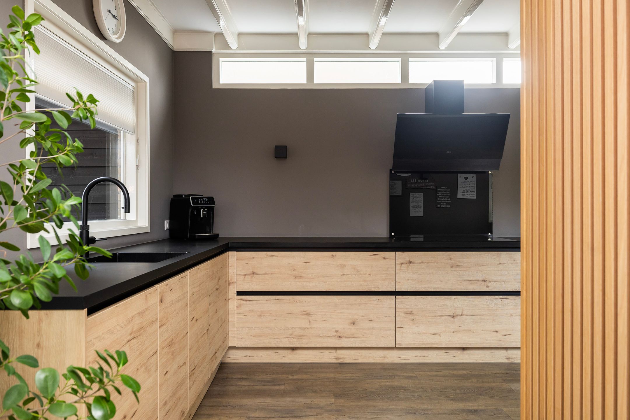 Foto 12 van Maria van Boechoutlaan 39