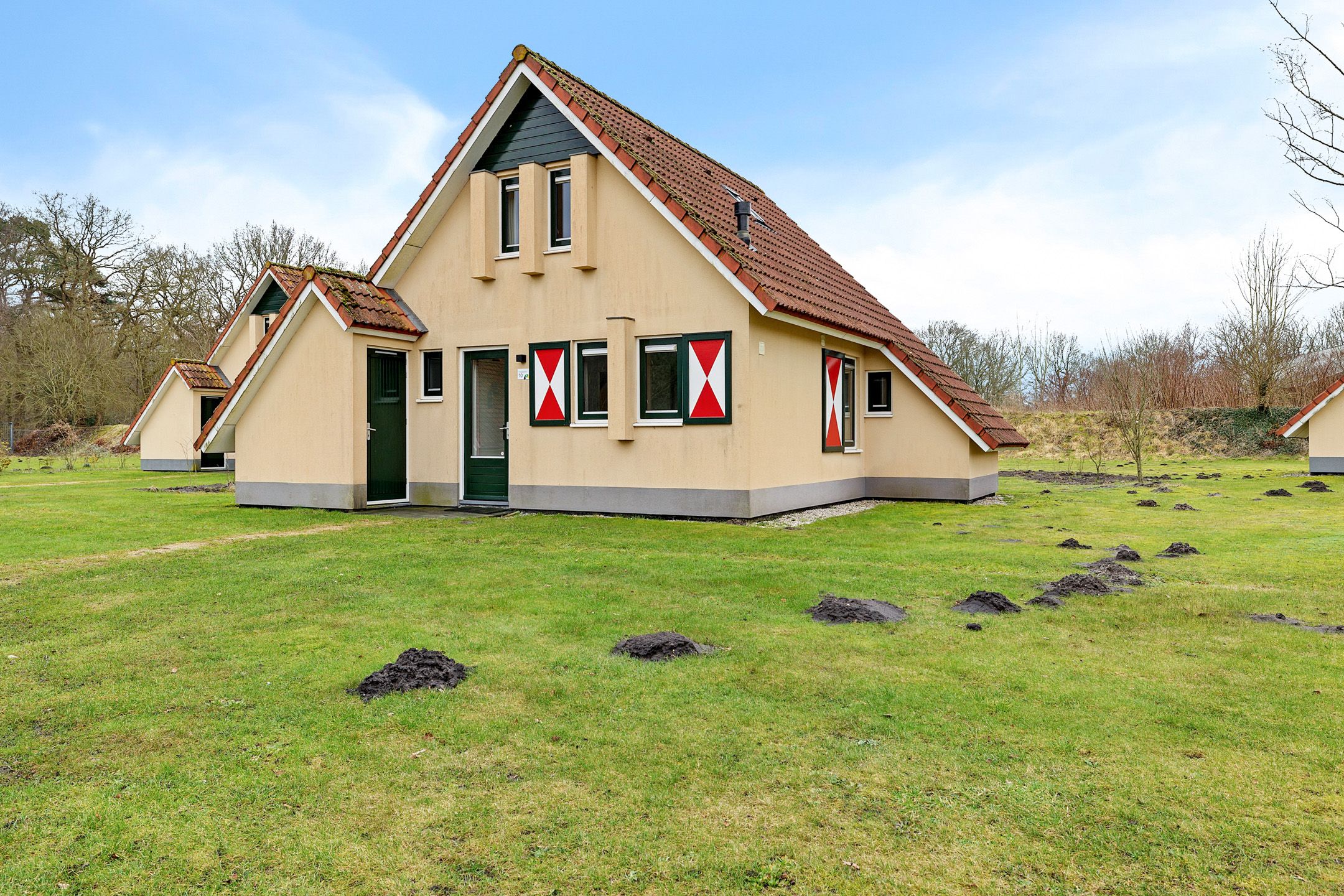 3-bedroom freehold villa in Wezuperbrug — photo 1 of 5