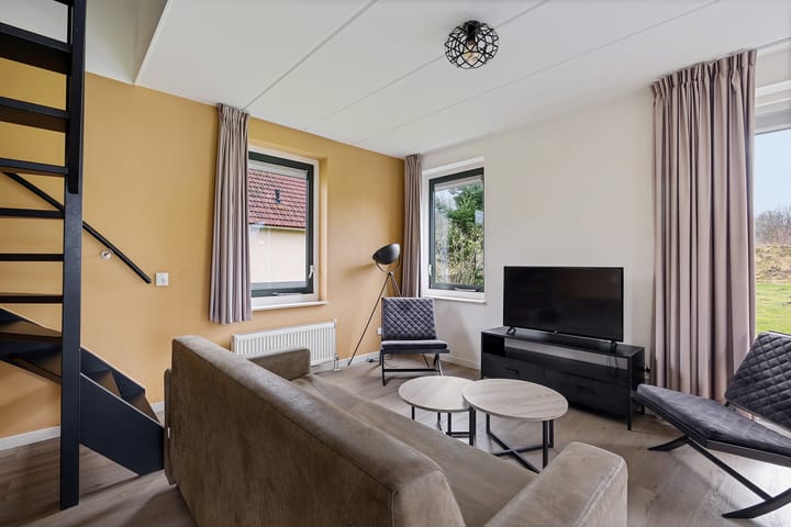 Vrijstaande woning te koop: Oranjekanaal NZ 10-0010, Wezuperbrug