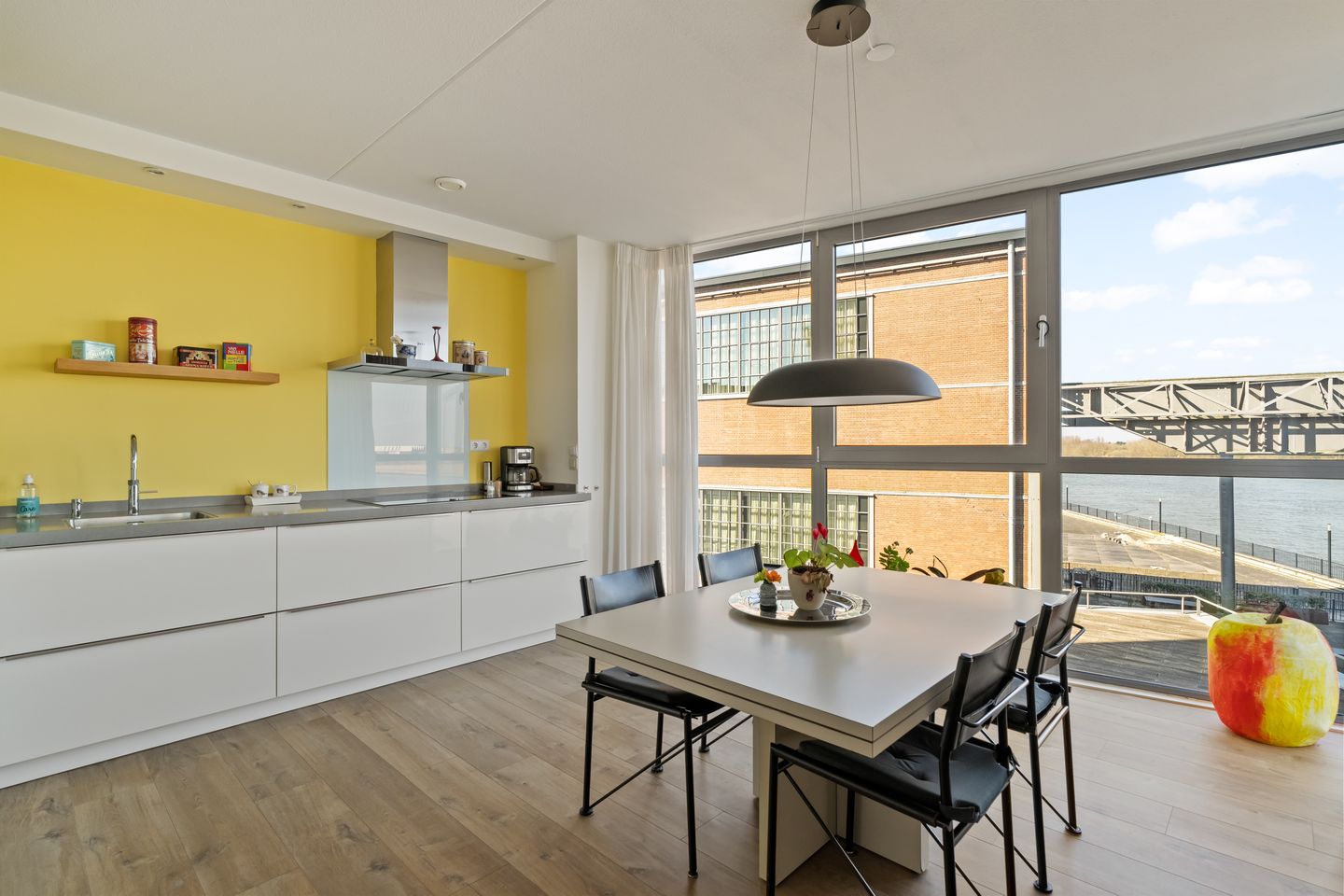 Foto 10 van Drierivierenlaan 57