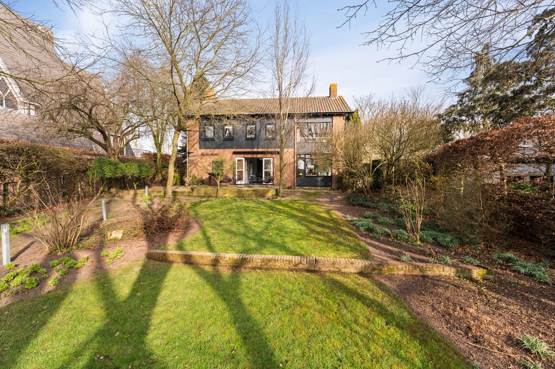 Photo 1 of Burgemeester van Engelenweg 171