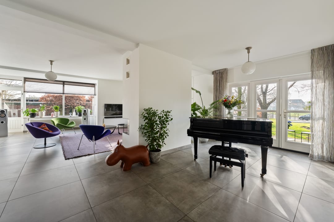 Photo 11 of Burgemeester van Engelenweg 171