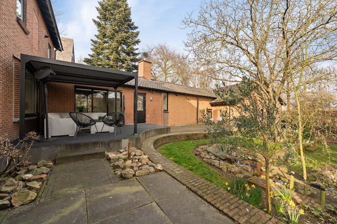 Photo 23 of Burgemeester van Engelenweg 171