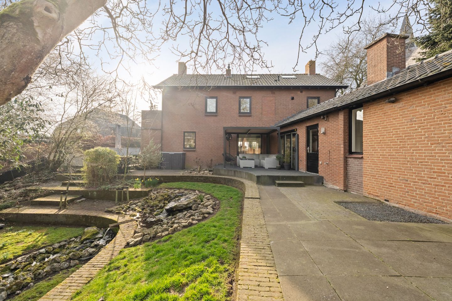 Photo 25 of Burgemeester van Engelenweg 171