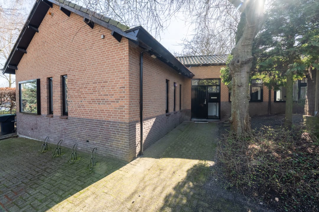 Photo 46 of Burgemeester van Engelenweg 171