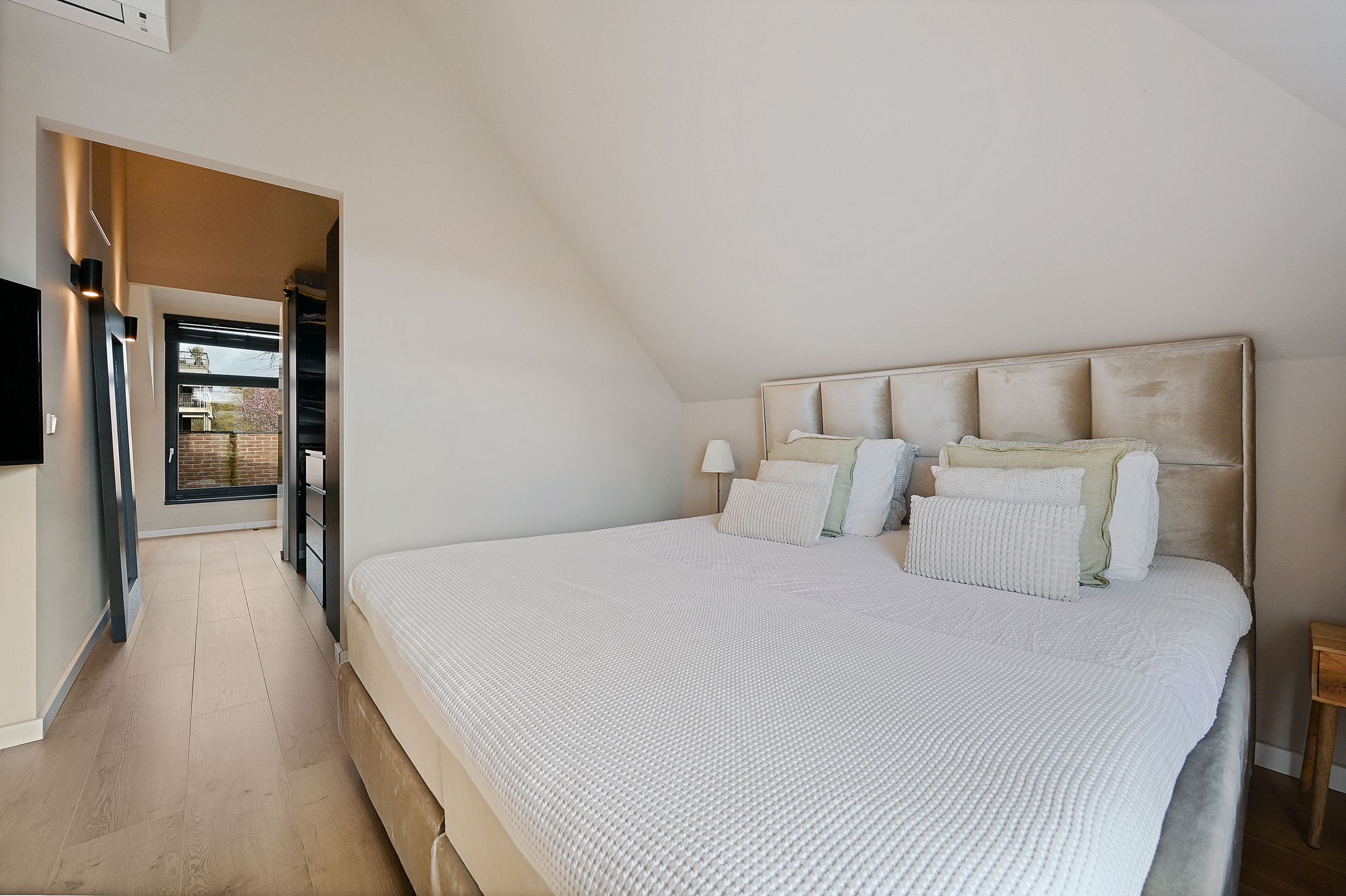 Foto 24 van Hooftstraat 136-A