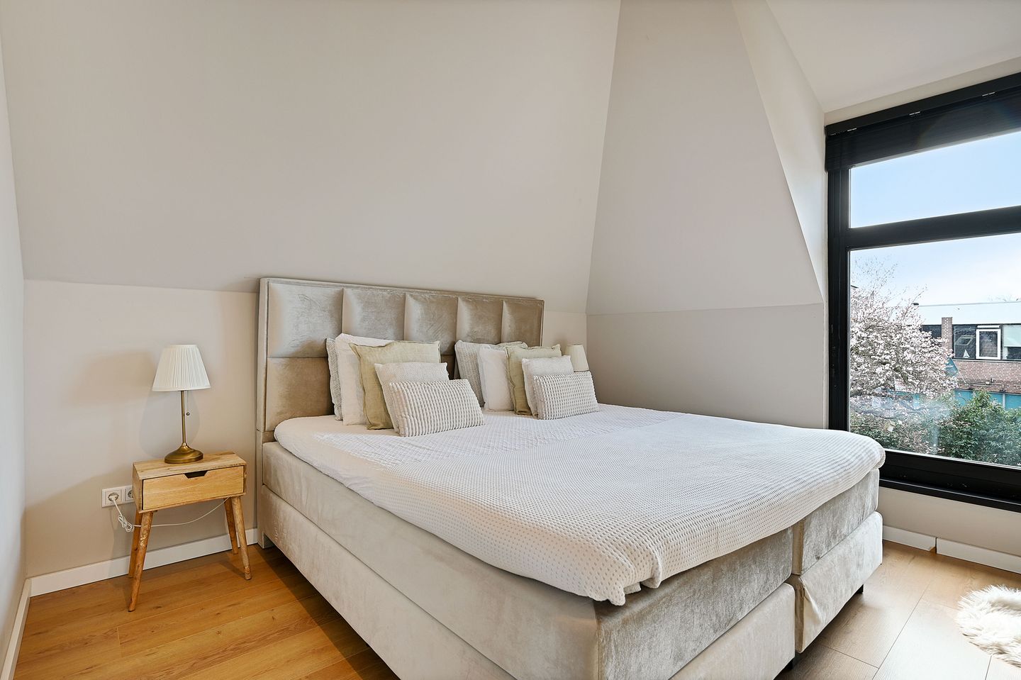 Foto 25 van Hooftstraat 136-A