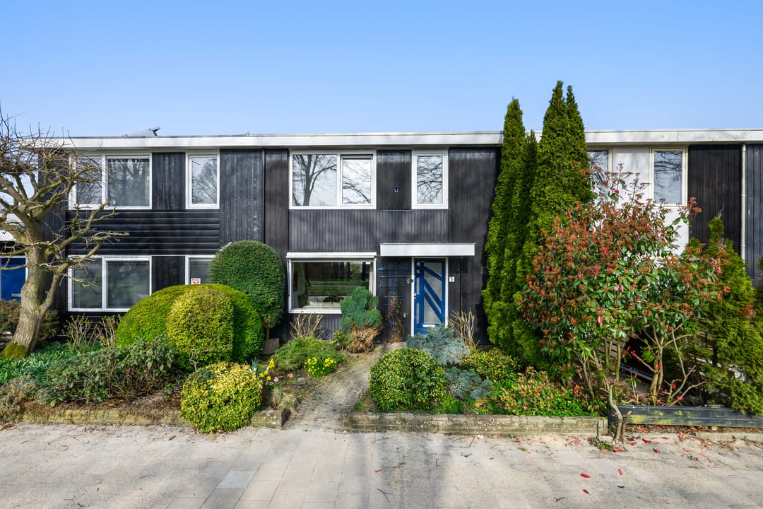 Foto 1 van Pastoor E Aalbertszlaan 3