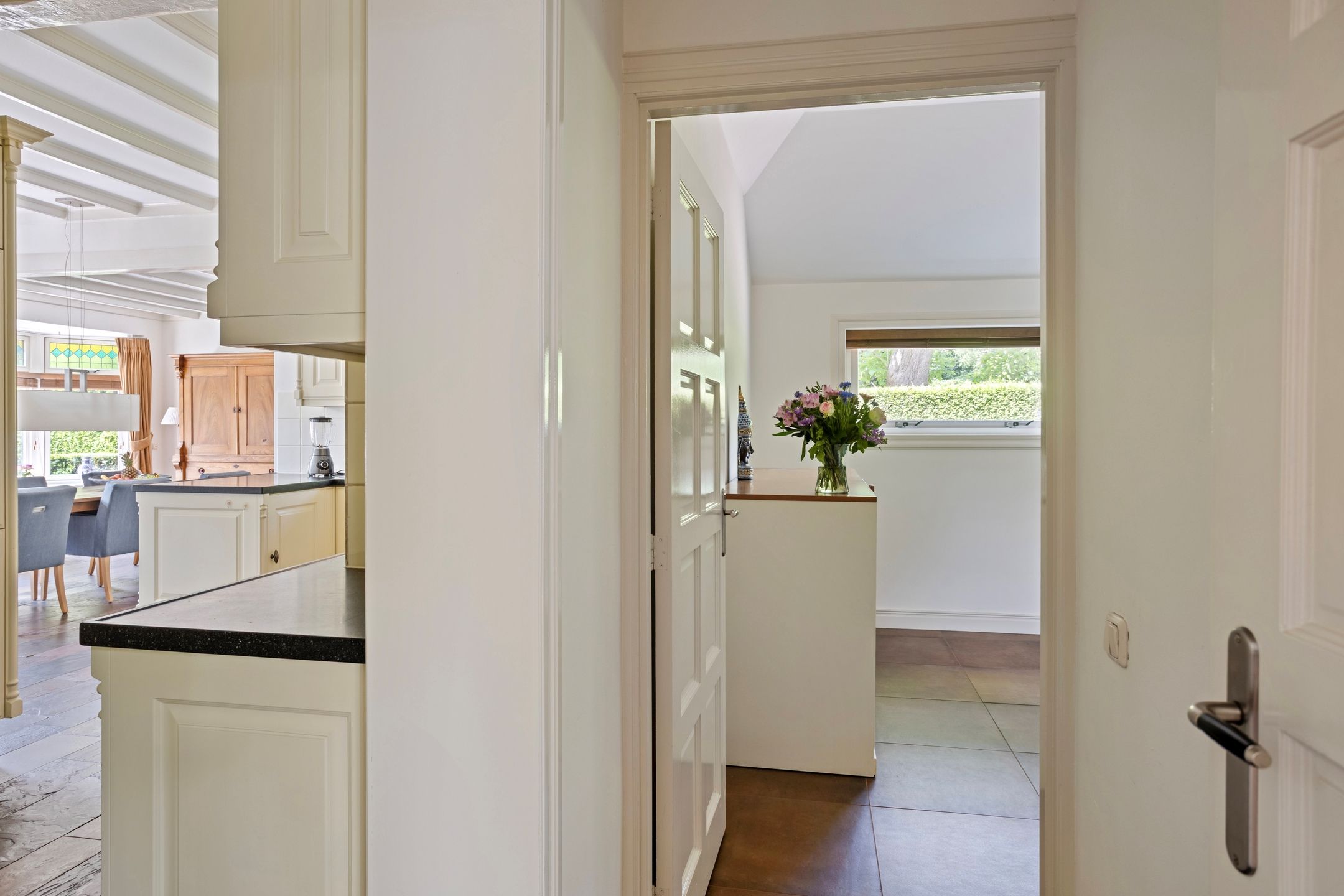 Foto 18 van Stationsweg 385