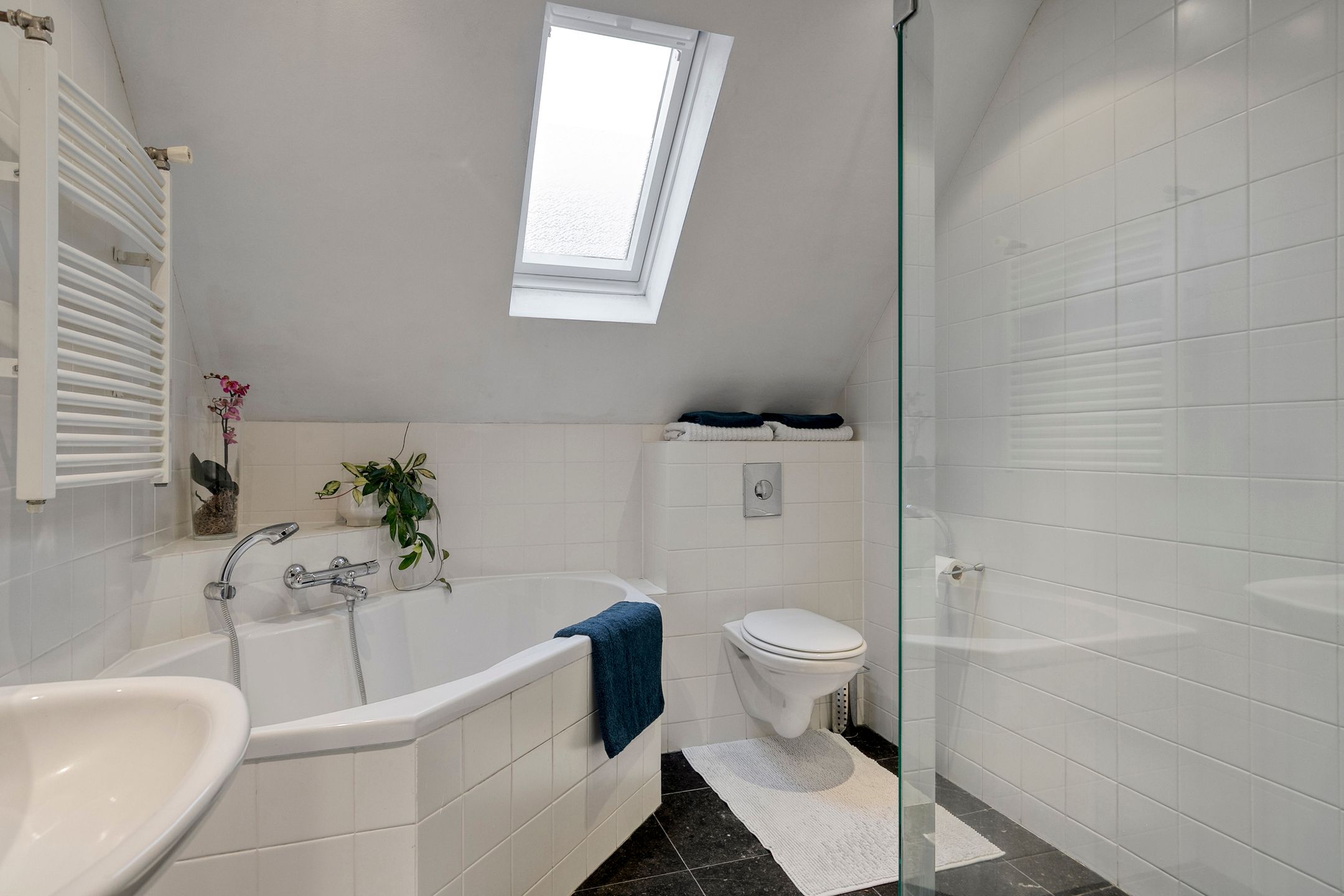 Foto 27 van Smaragd 42