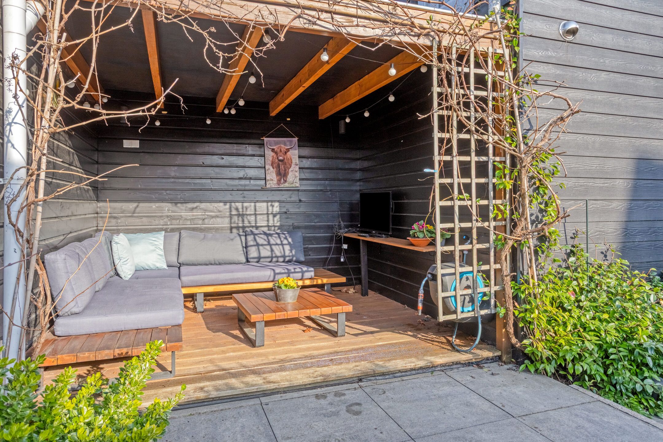 Spacious Detached Home in Axel with Double Garage — 36