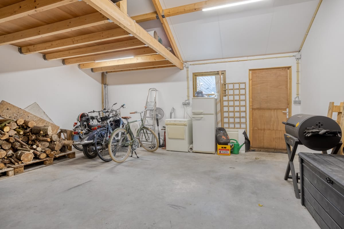 Spacious Detached Home in Axel with Double Garage — 41