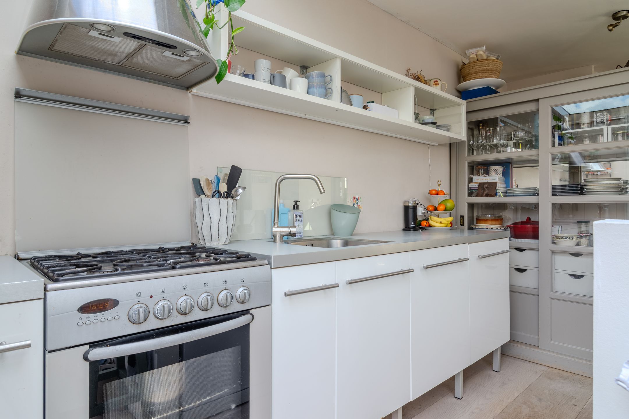 Photo 12 of Willem van der Voetstraat 4