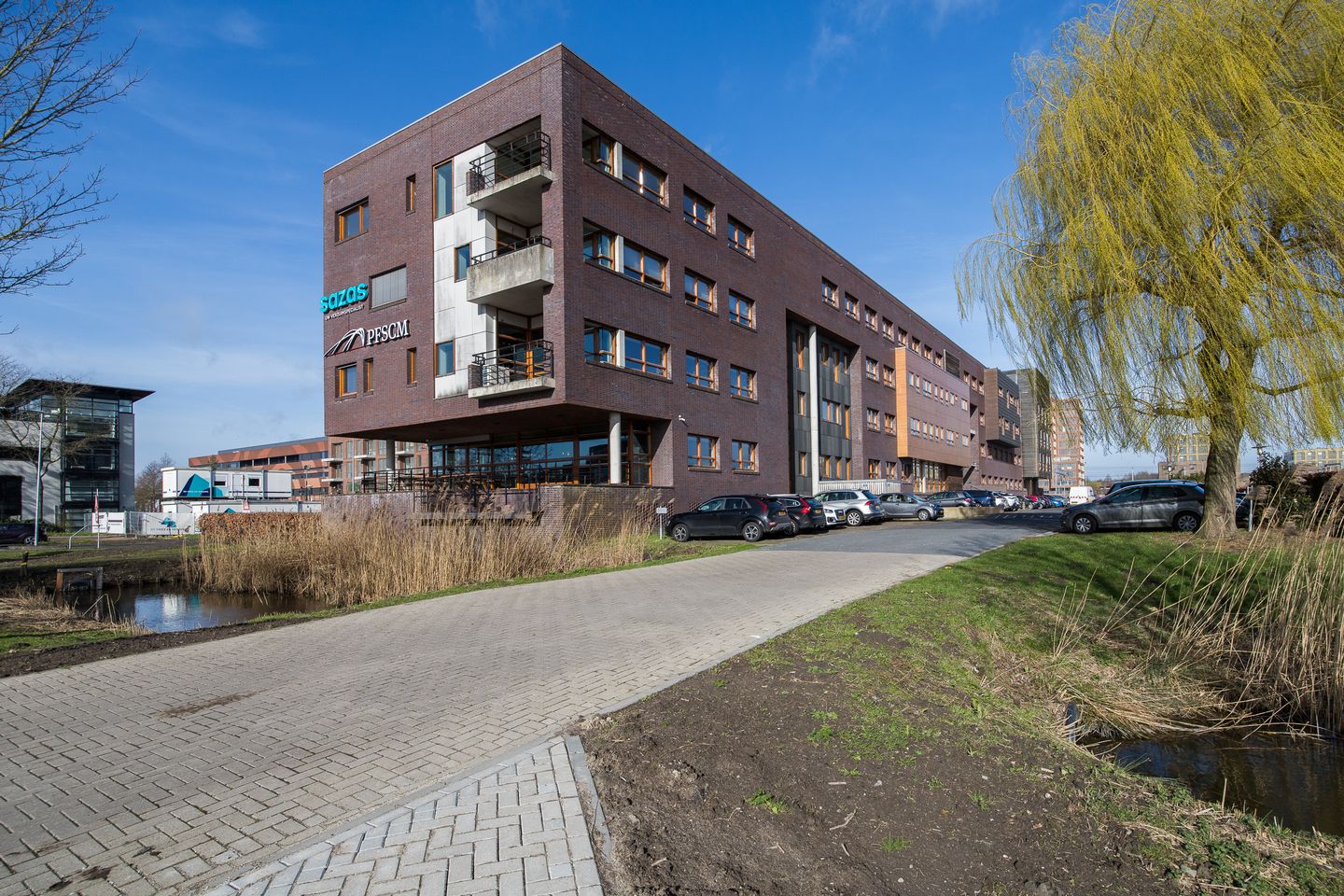 View photo 1 of Beneluxlaan 2-C