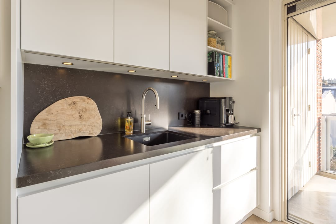 Spacious and luxurious 3-room apartment with balcony and parking in the heart of Utrecht — 14