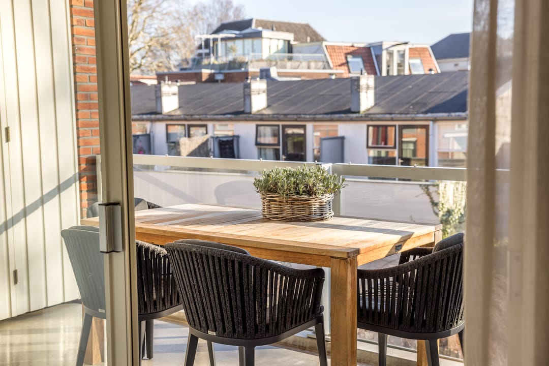 Spacious and luxurious 3-room apartment with balcony and parking in the heart of Utrecht — 23