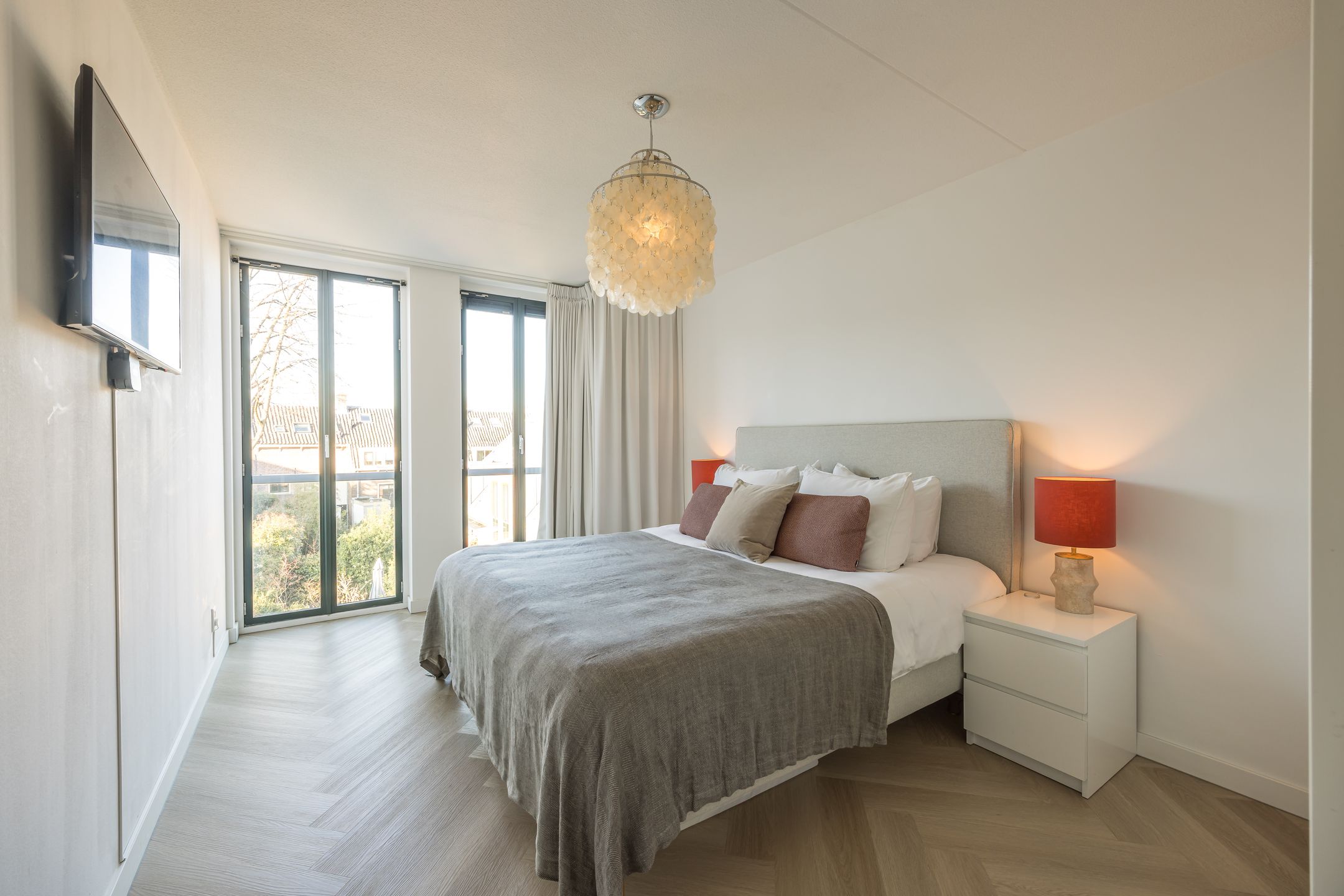 Spacious and luxurious 3-room apartment with balcony and parking in the heart of Utrecht — 27