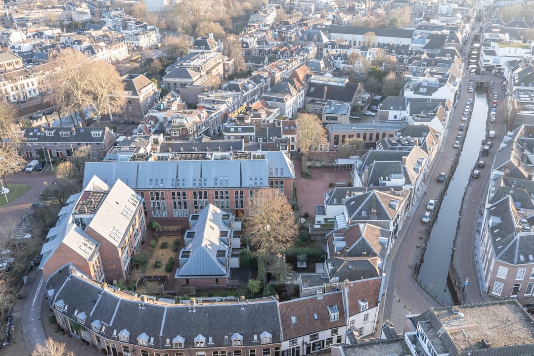 Spacious and luxurious 3-room apartment with balcony and parking in the heart of Utrecht — 44