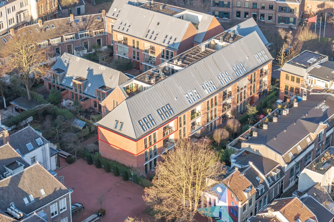 Spacious and luxurious 3-room apartment with balcony and parking in the heart of Utrecht — 43