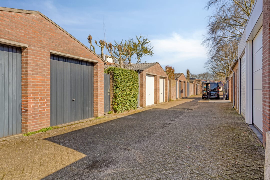 Photo 38 of Jupiterweg 84