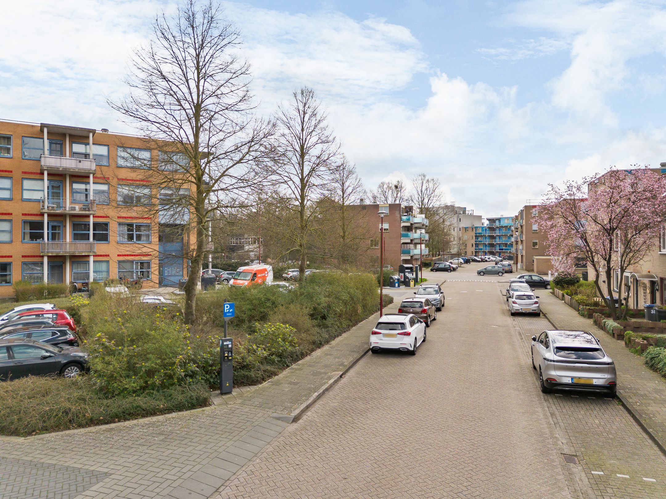 Modern 2-room apartment with balcony and parking in Merwestein — 22