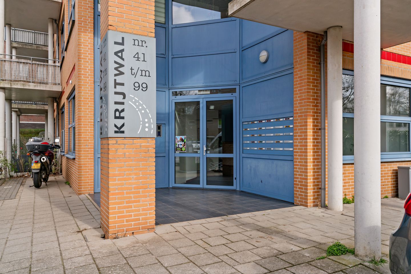 Modern 2-room apartment with balcony and parking in Merwestein — 23