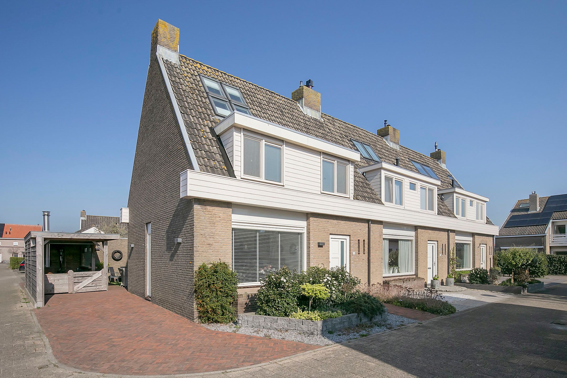 Buying a house in The Netherlands., Kuiperserf 12