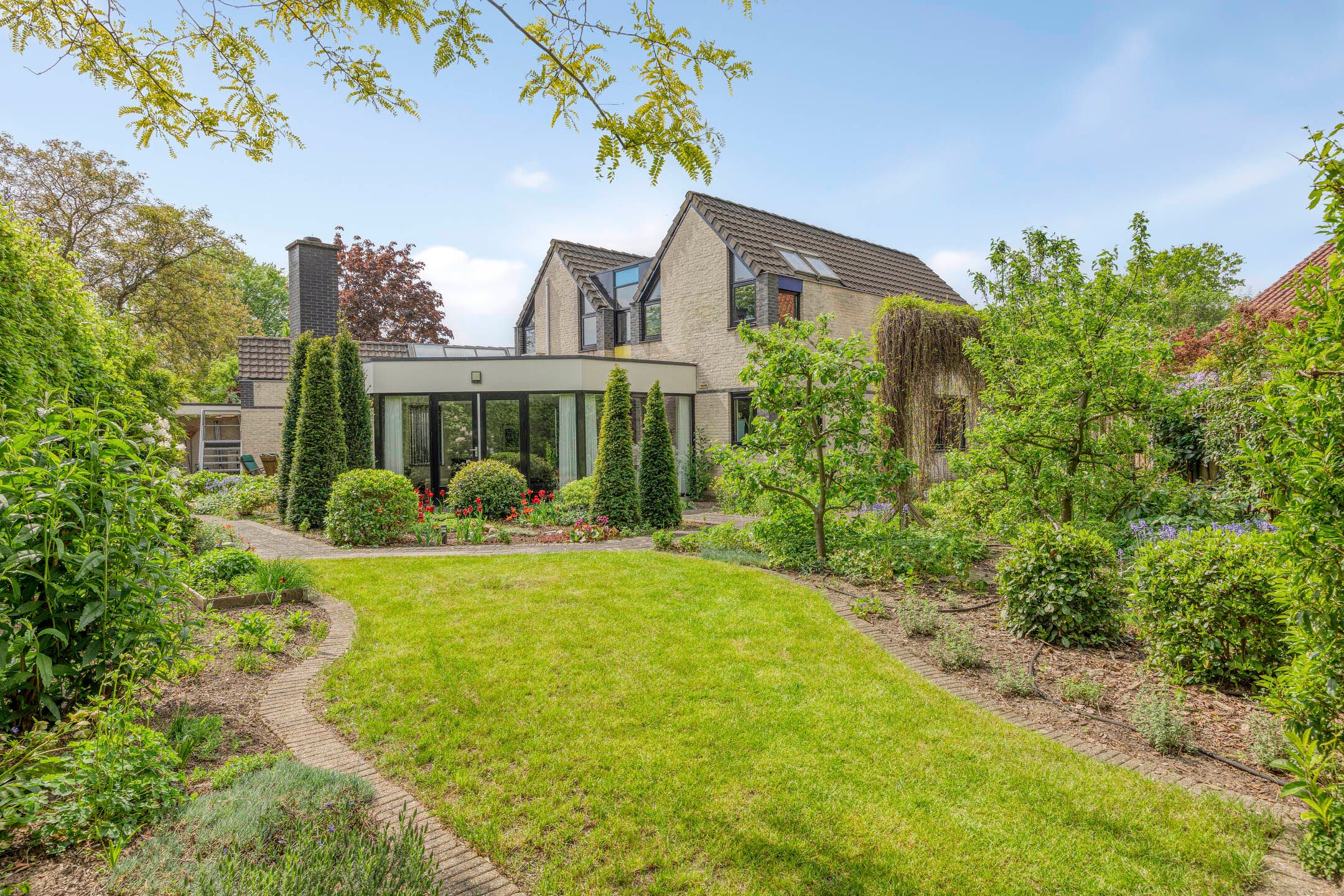 Buying a house in The Netherlands., Cornelis Jolstraat 54