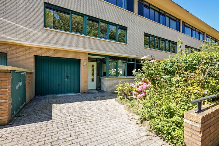 Photo 2 of Buitenklingen 59